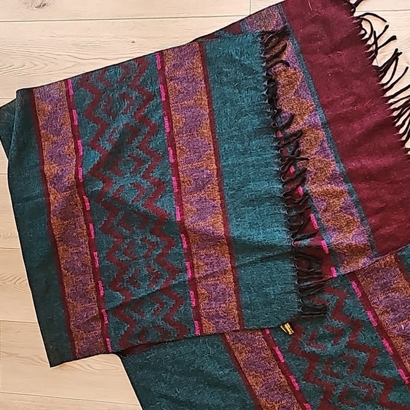 Forum Panço Geometric Shawl, o/s - Picture 9 of 12